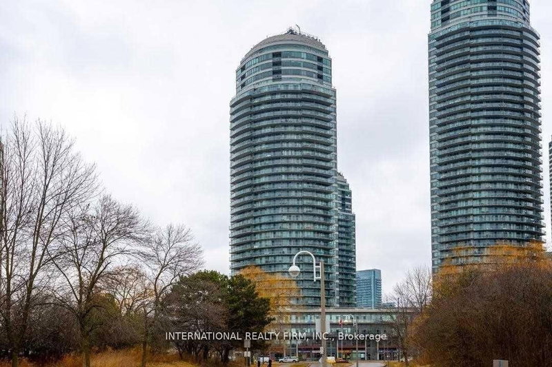 3303 - 2240 Lakeshore Boulevard W