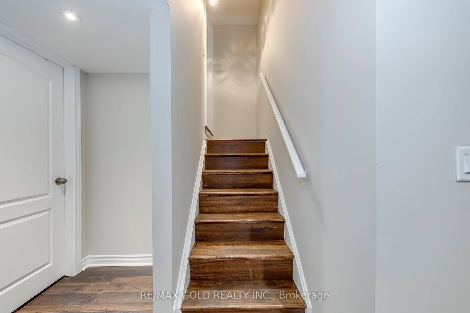4831 Columbus Drive • Burlington, ON photo 39