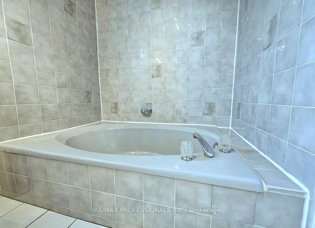500 Silverthorne Crescent • #1 • Mississauga, ON photo 27