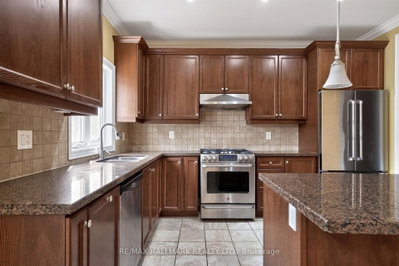 99 Royal West Brampton,ON L6X 0Z8 — Photo 12