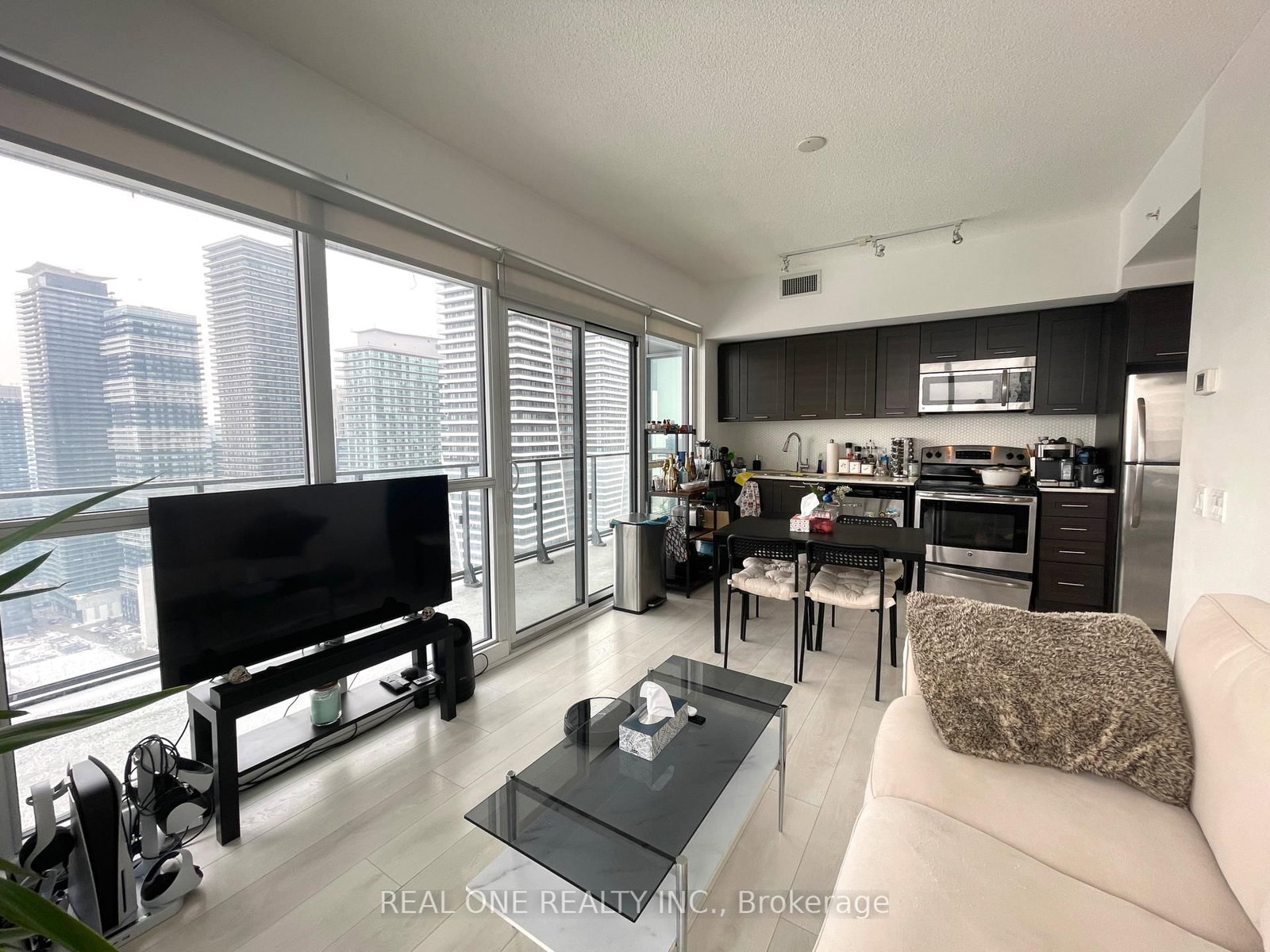 2200 Lake Shore Boulevard W • #3907 • Toronto, ON photo 4