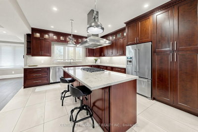 48 Edmund Street • Caledon, ON photo 9