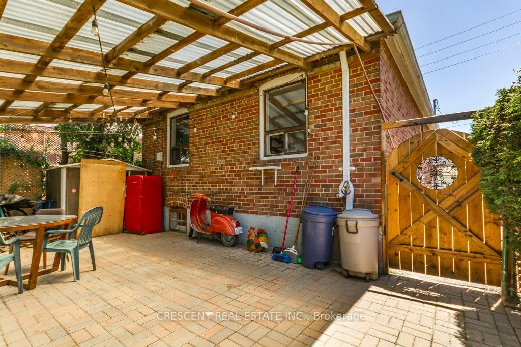 982 Briar Hill Avenue • Toronto, ON photo 37