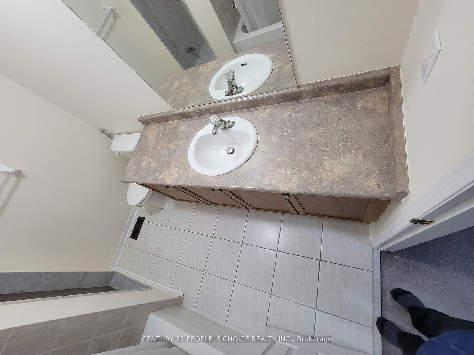 Upper-783 Millworks Cres, Mississauga, view 18