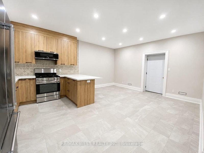 Basement - 58 Aura Lea Boulevard