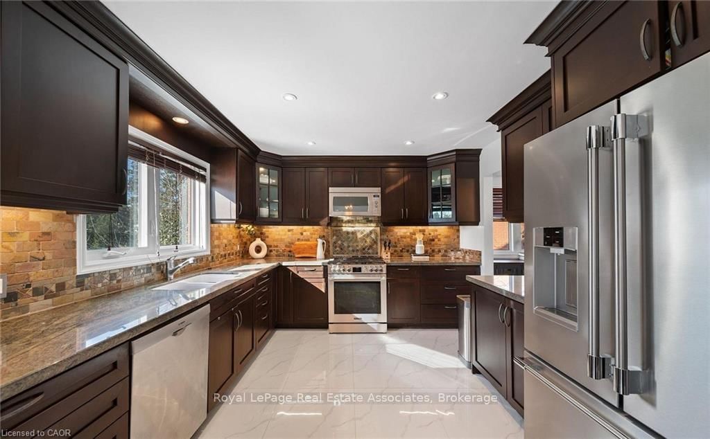 Upper-1550 Woodeden Dr, Mississauga, view 12