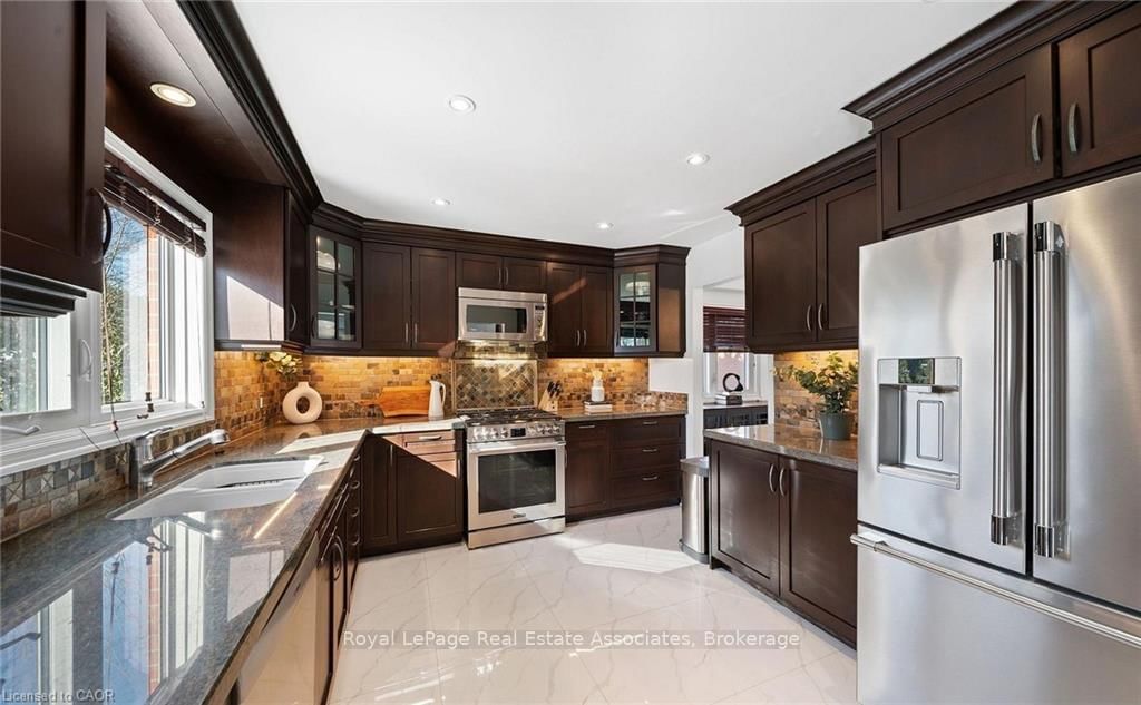 Upper-1550 Woodeden Dr, Mississauga, view 13