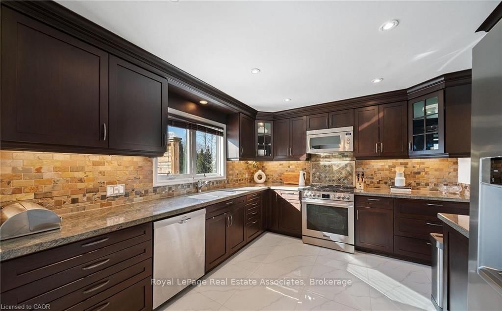 Upper-1550 Woodeden Dr, Mississauga, view 14