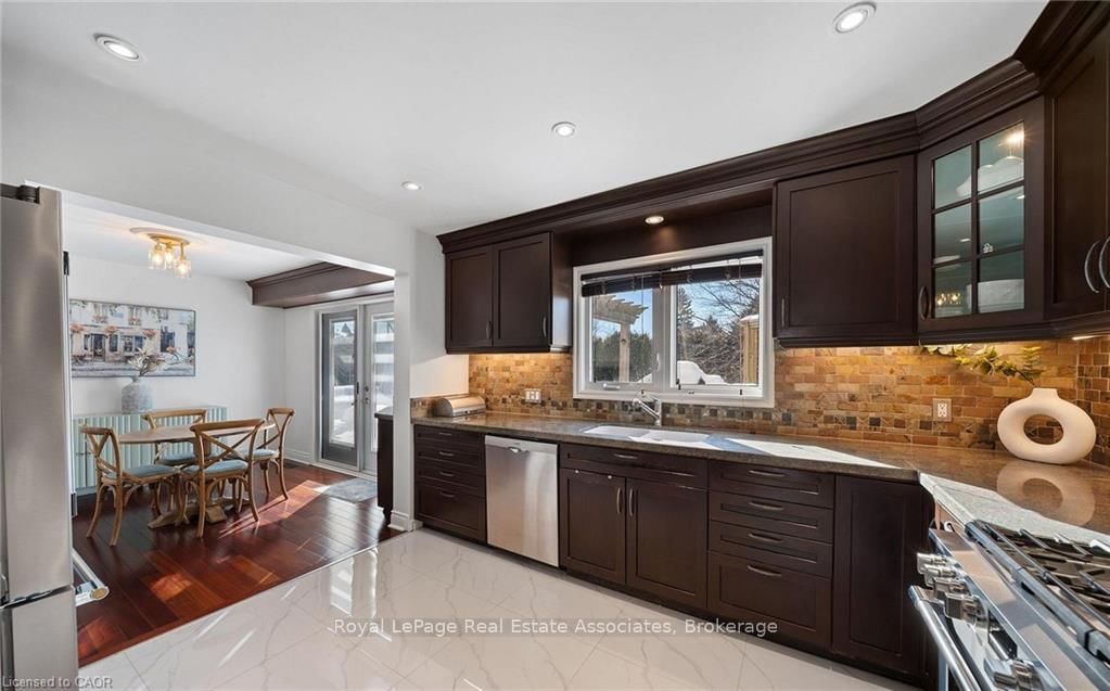 Upper-1550 Woodeden Dr, Mississauga, view 16