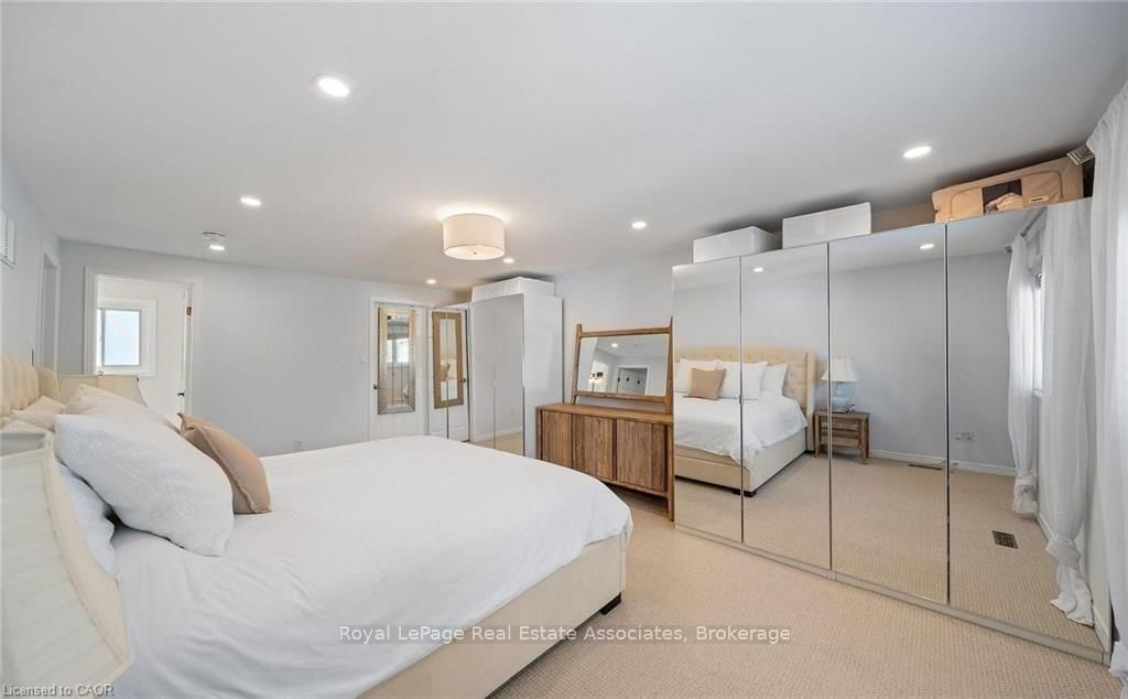Upper-1550 Woodeden Dr, Mississauga, view 19
