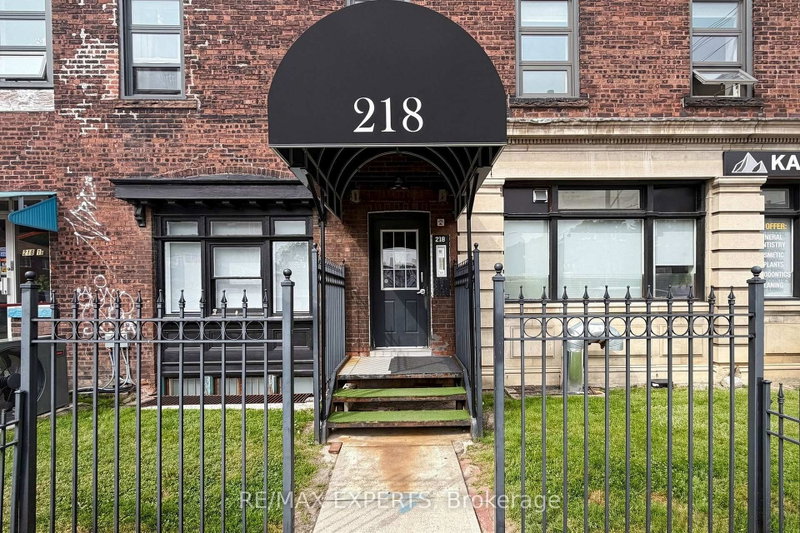 218 Close Ave photo 4