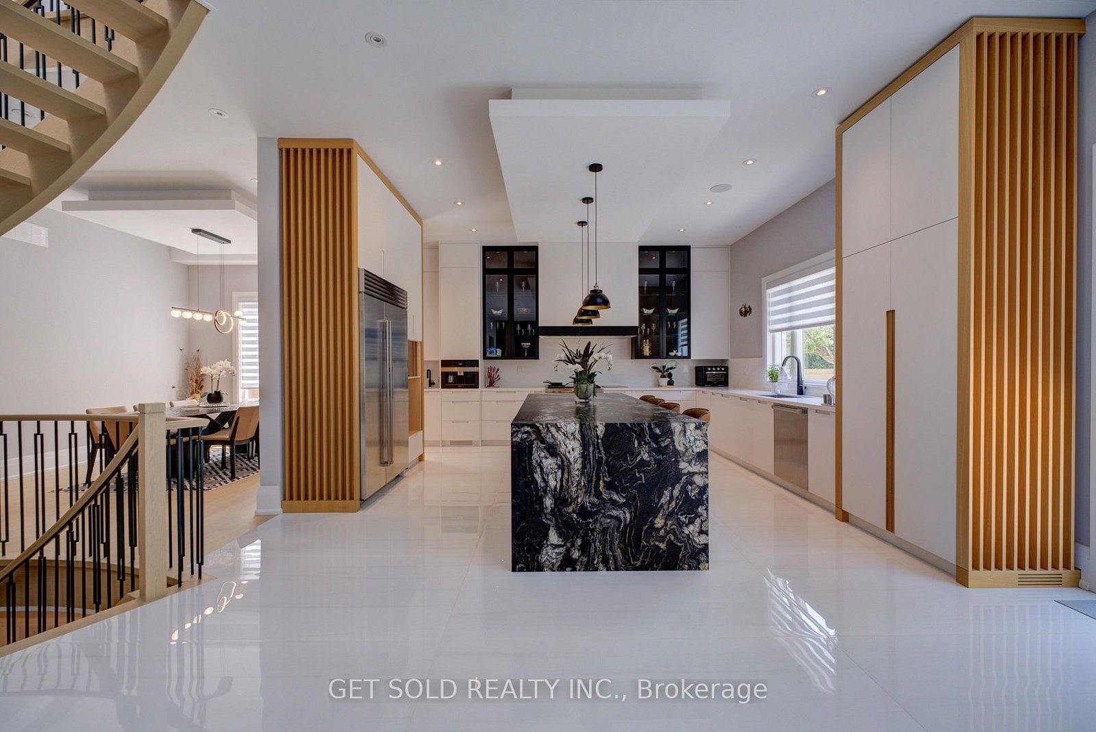 150 Wolfdale Avenue • Oakville, ON photo 11