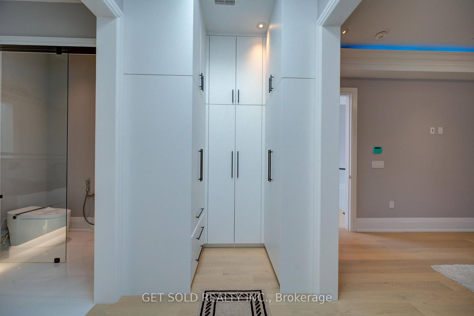150 Wolfdale Avenue • Oakville, ON photo 25
