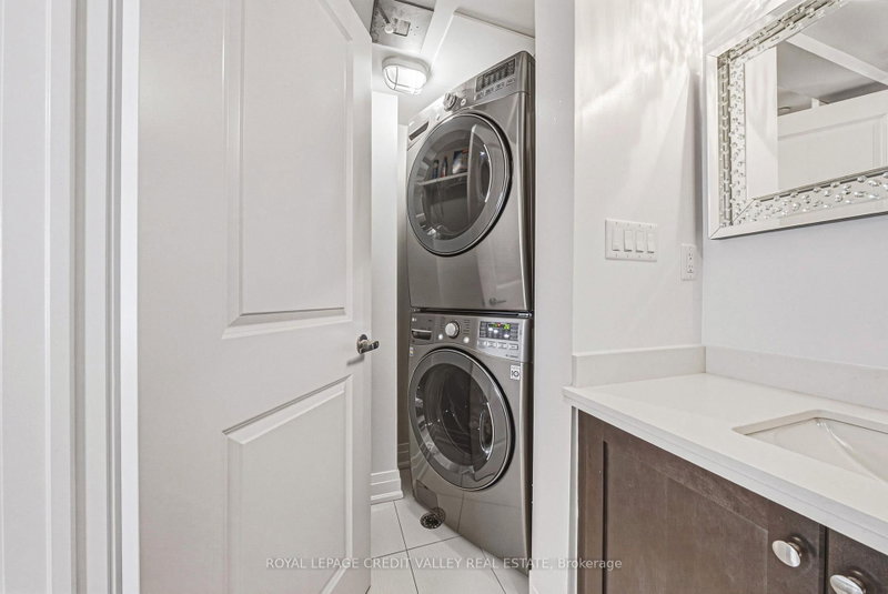 10 Drummond Toronto,ON M8V 1Y8 — Photo 17