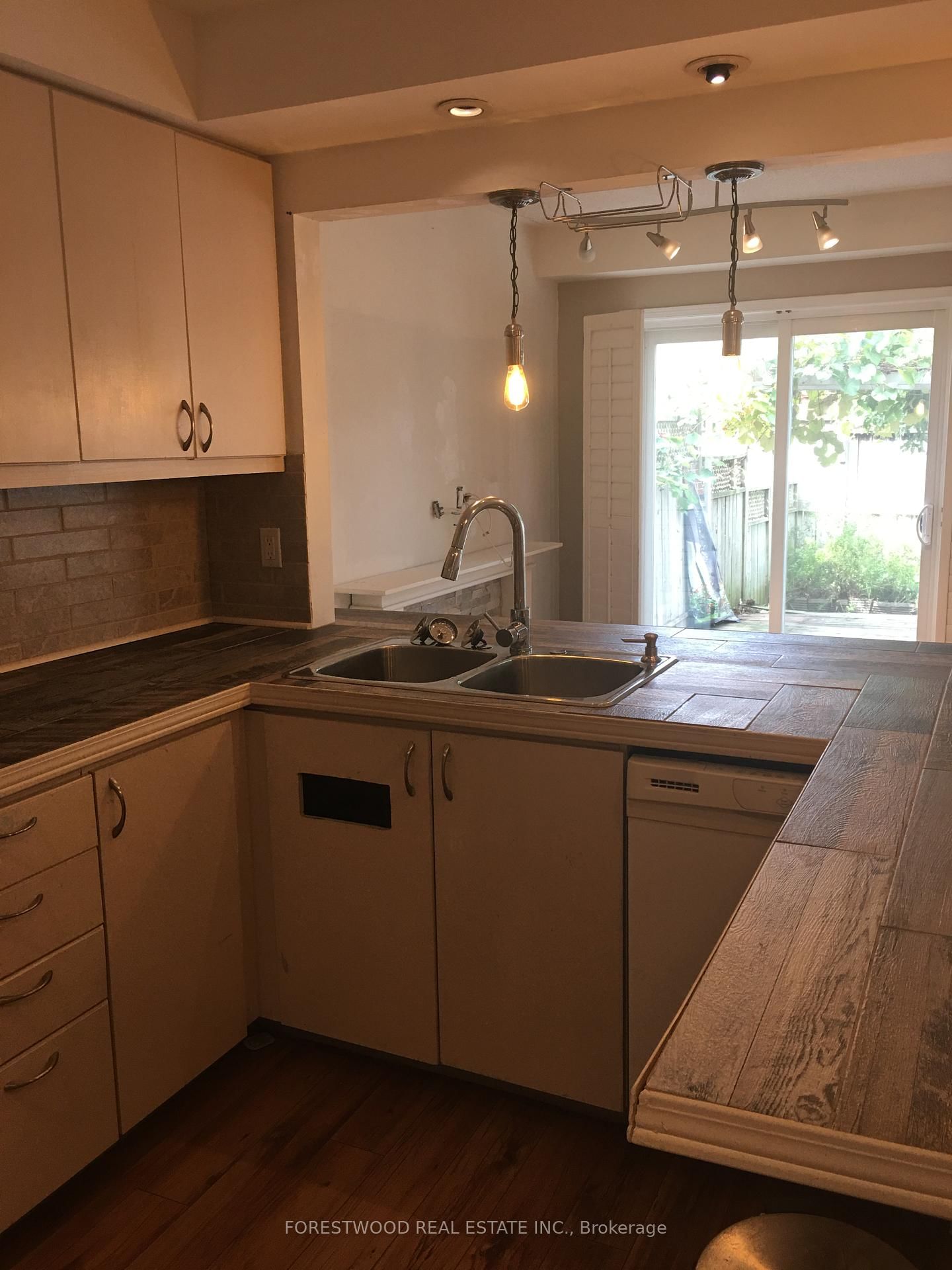 70-2945 Thomas St, Mississauga, view 11