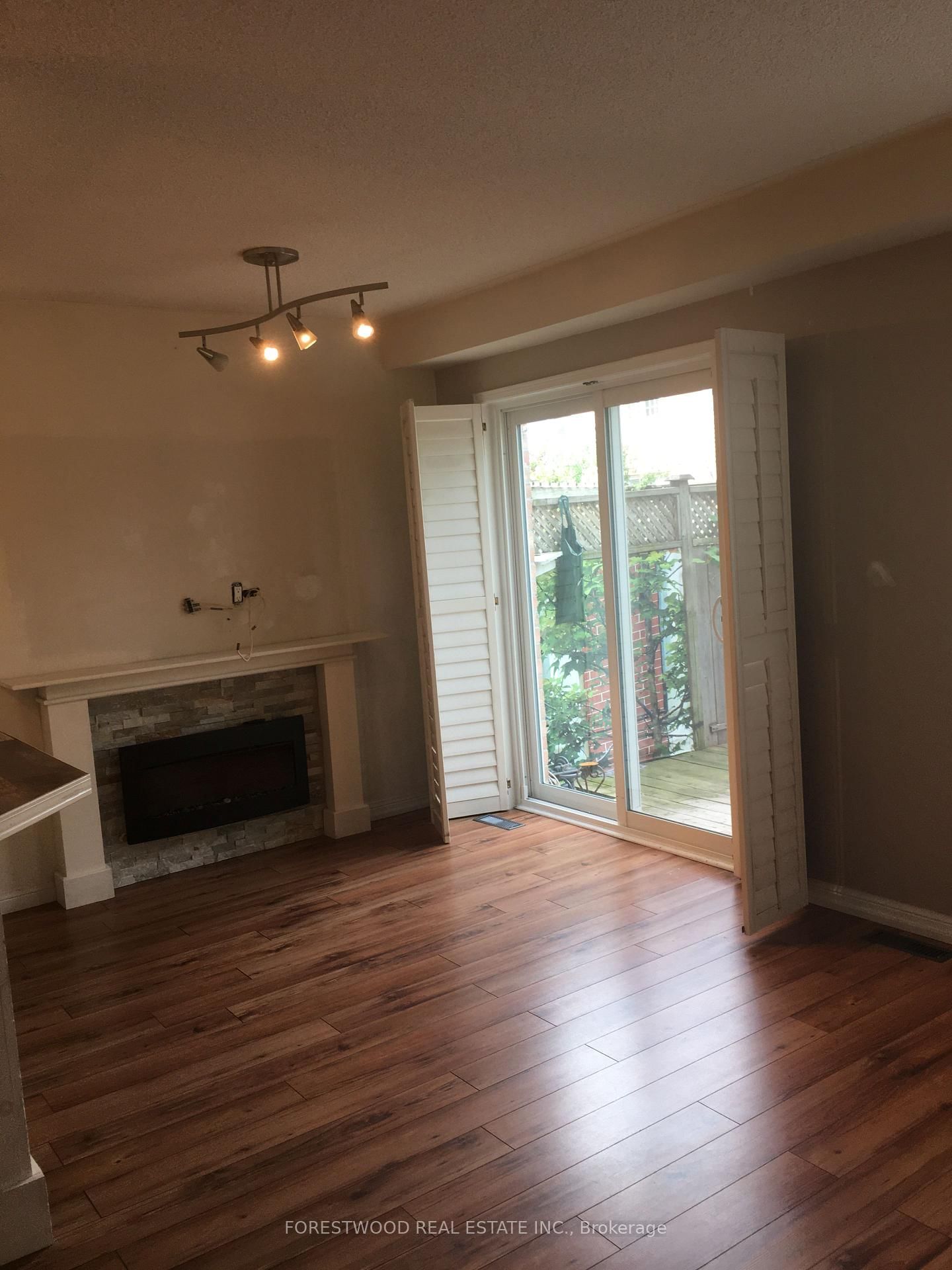 70-2945 Thomas St, Mississauga, view 15