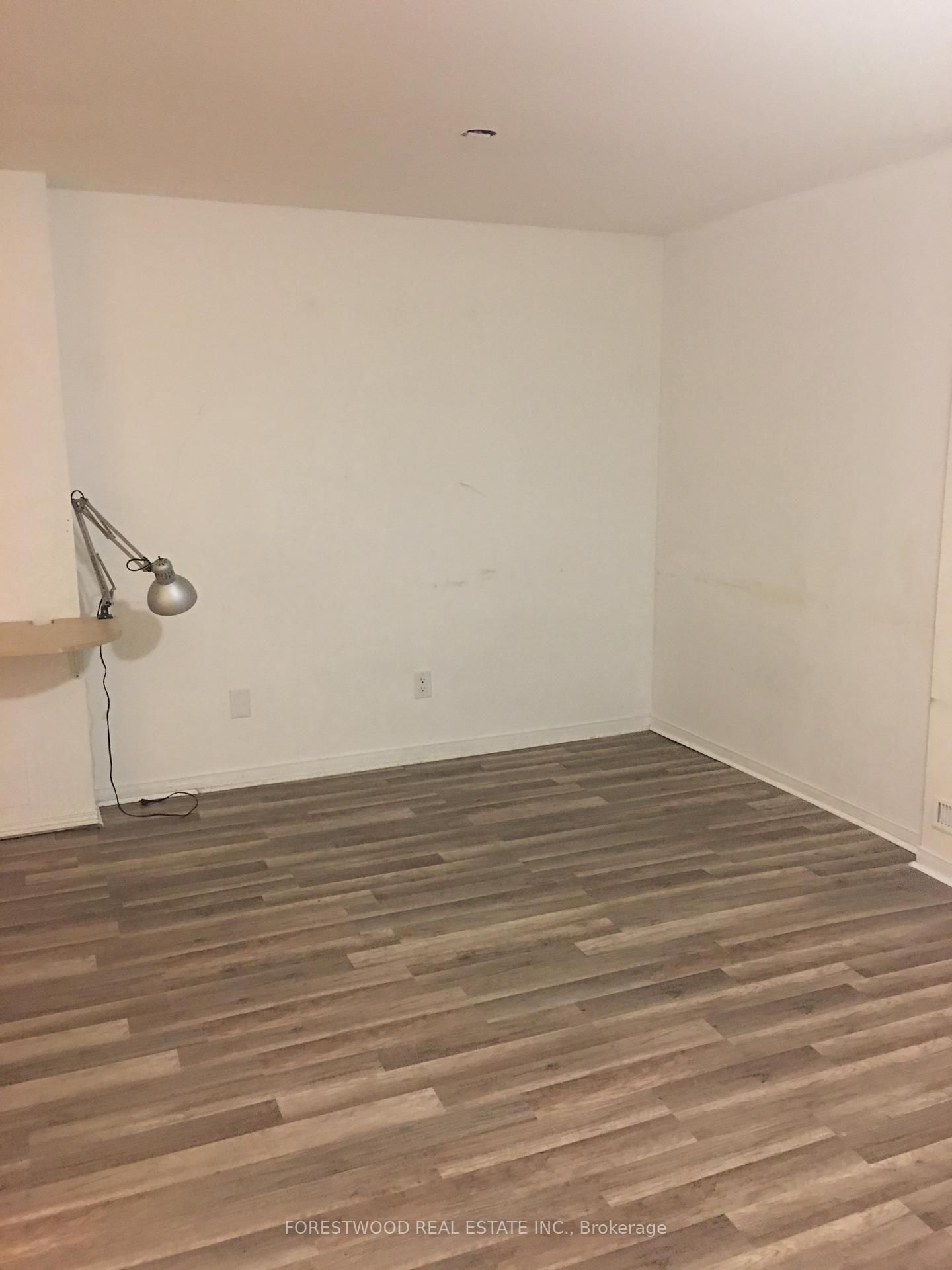 70-2945 Thomas St, Mississauga, view 25