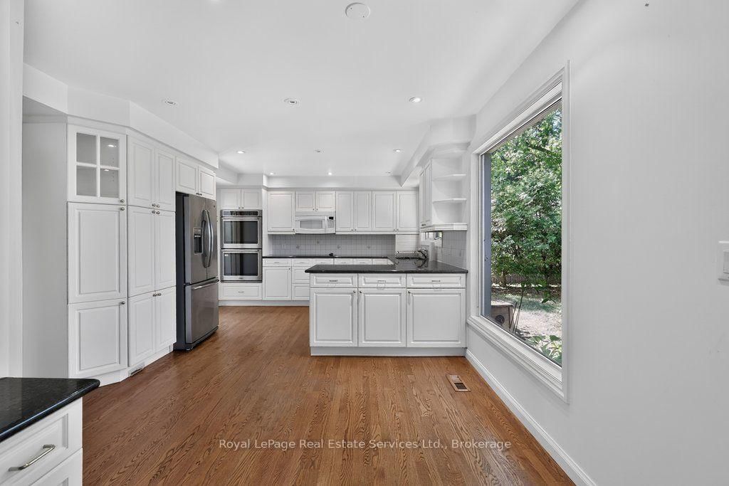 328 Dalewood Drive • Oakville, ON photo 16