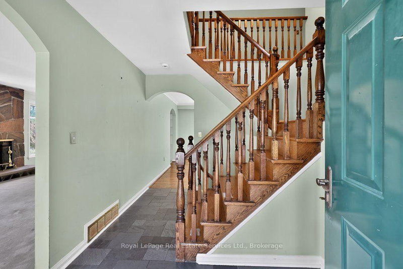328 Dalewood Oakville,ON L6J 4P5 — Photo 5