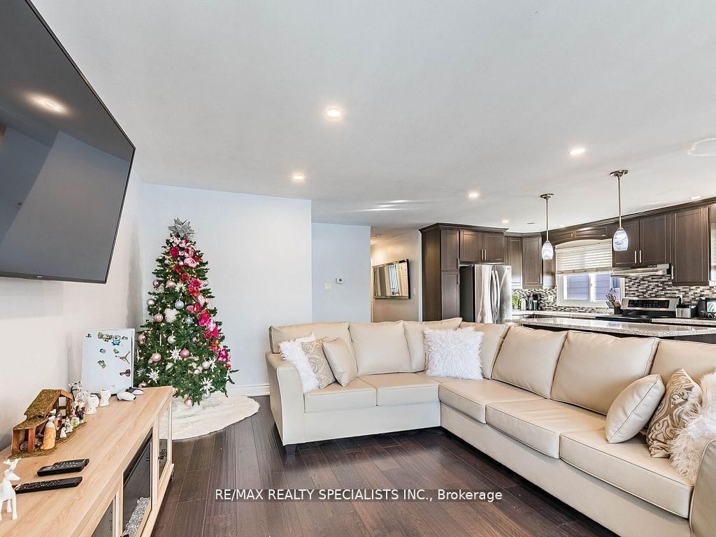 18 Ashford Court • Brampton, ON photo 9