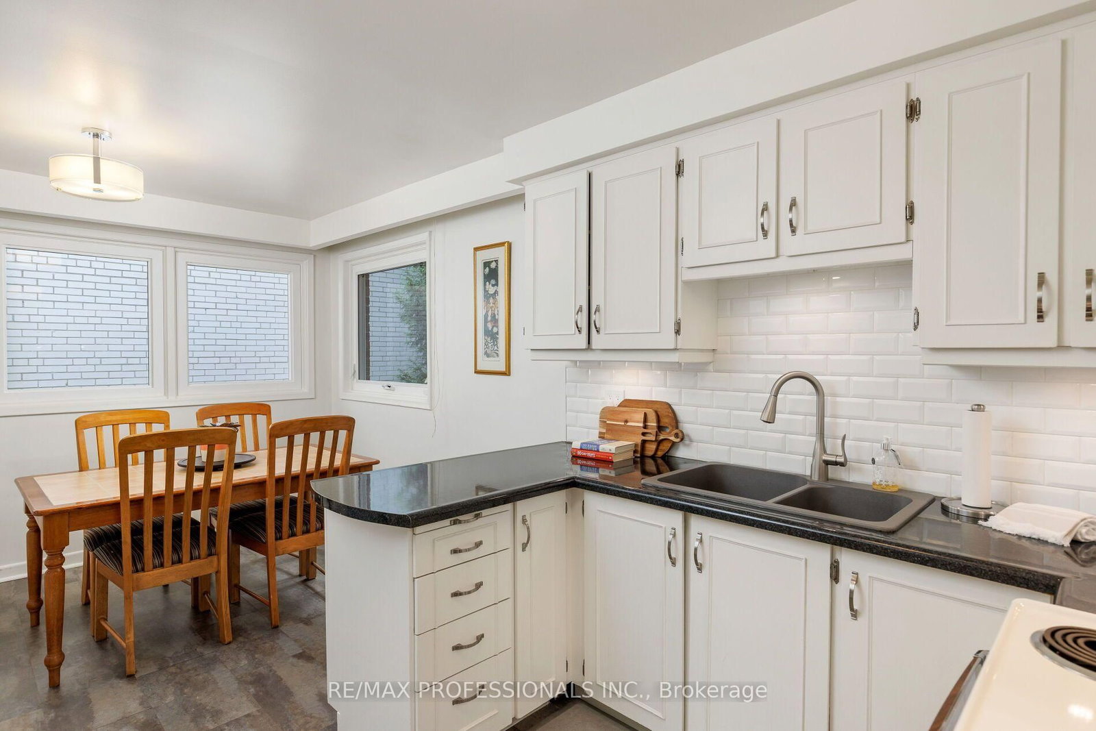 36 Thicket Road • Toronto, ON photo 14
