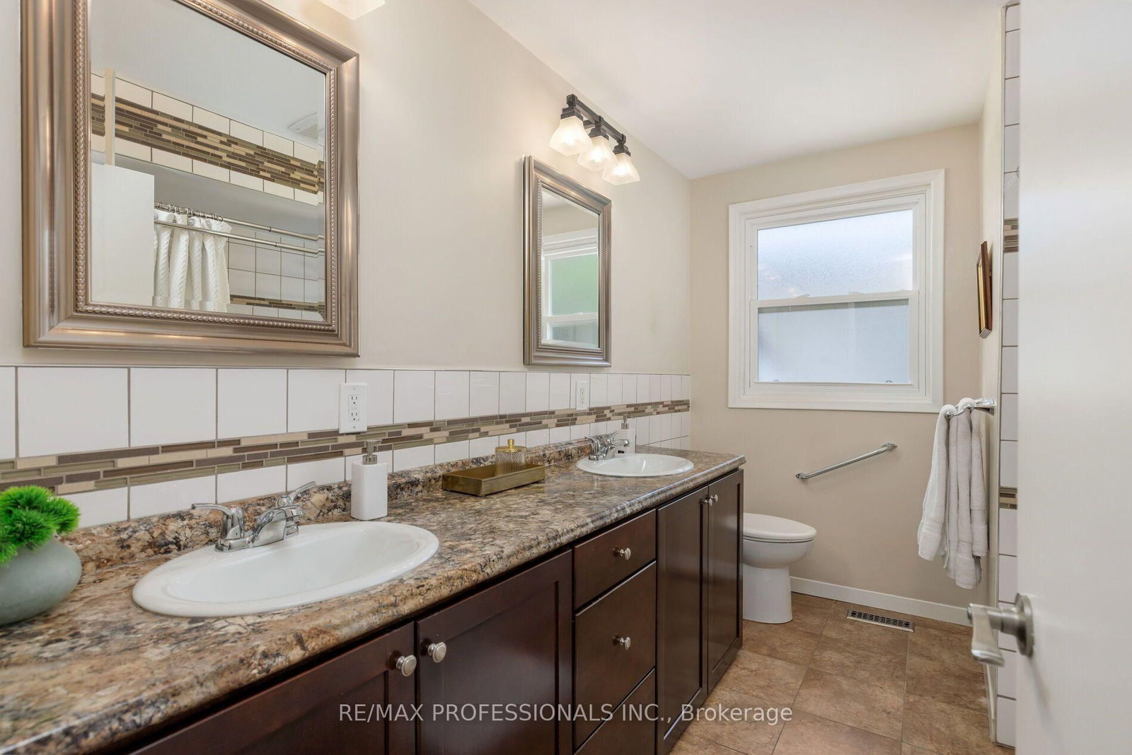 36 Thicket Road • Toronto, ON photo 28