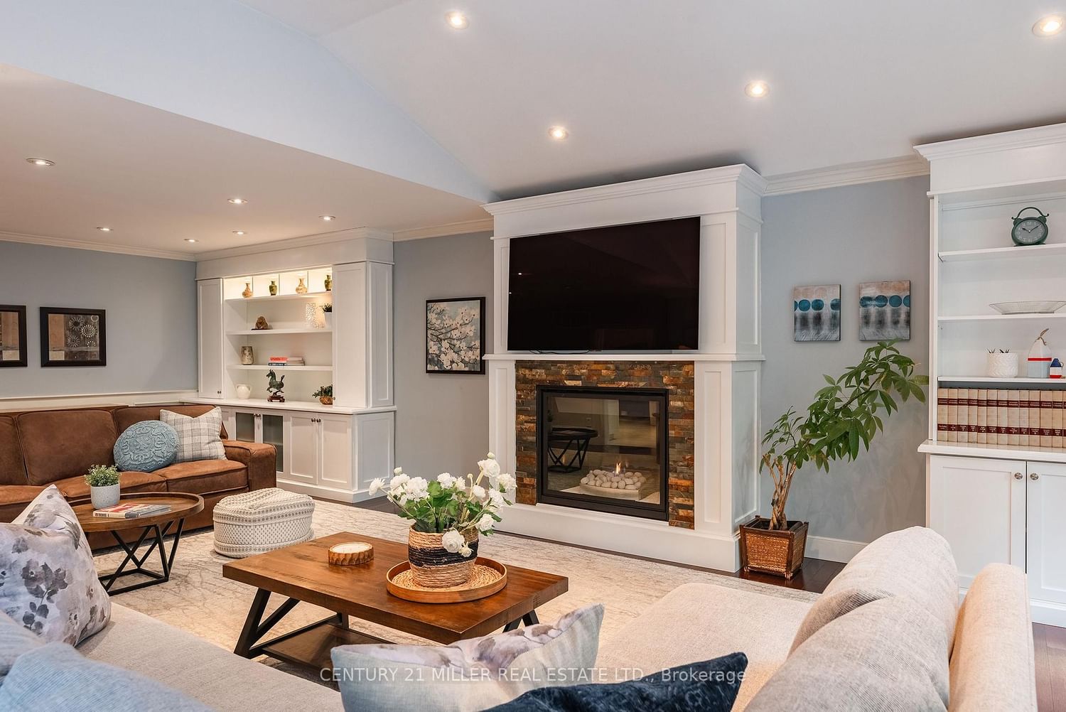 240 Colchester Drive • Oakville, ON photo 21
