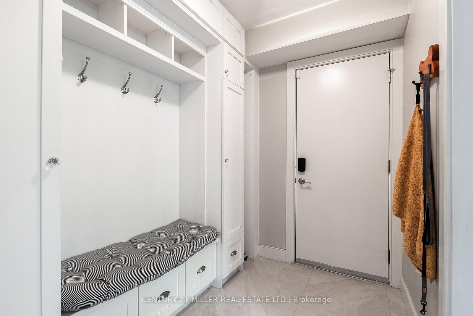 240 Colchester Drive • Oakville, ON photo 23
