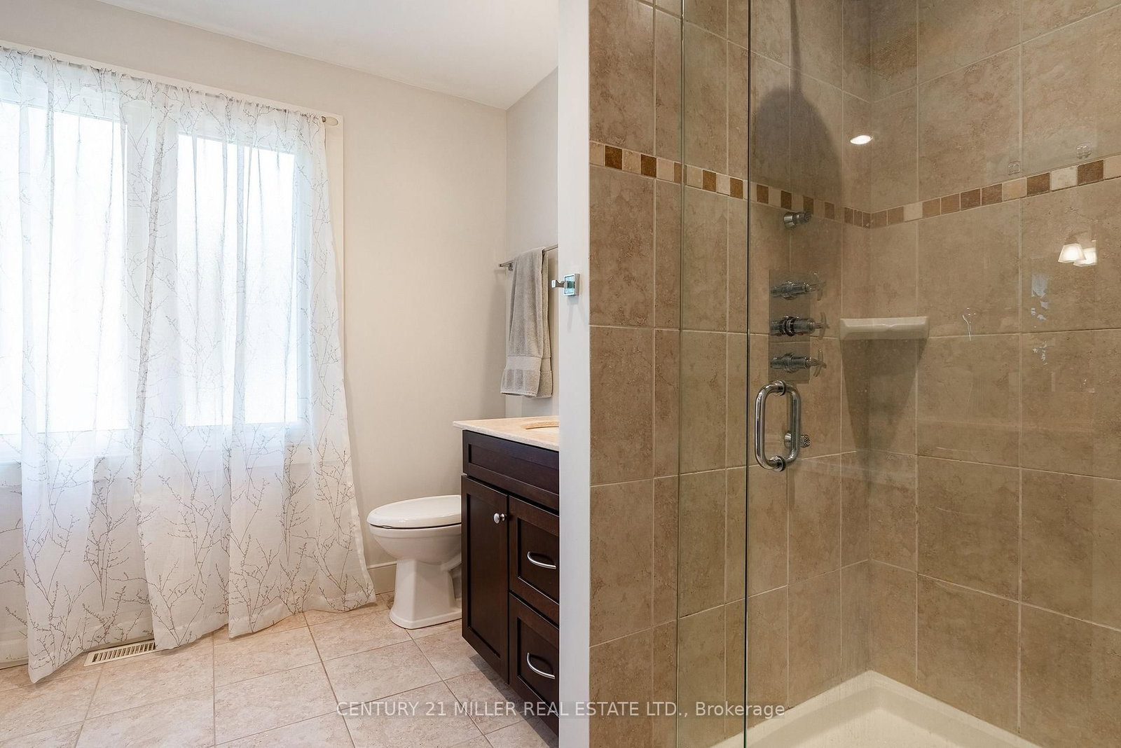 240 Colchester Drive • Oakville, ON photo 26