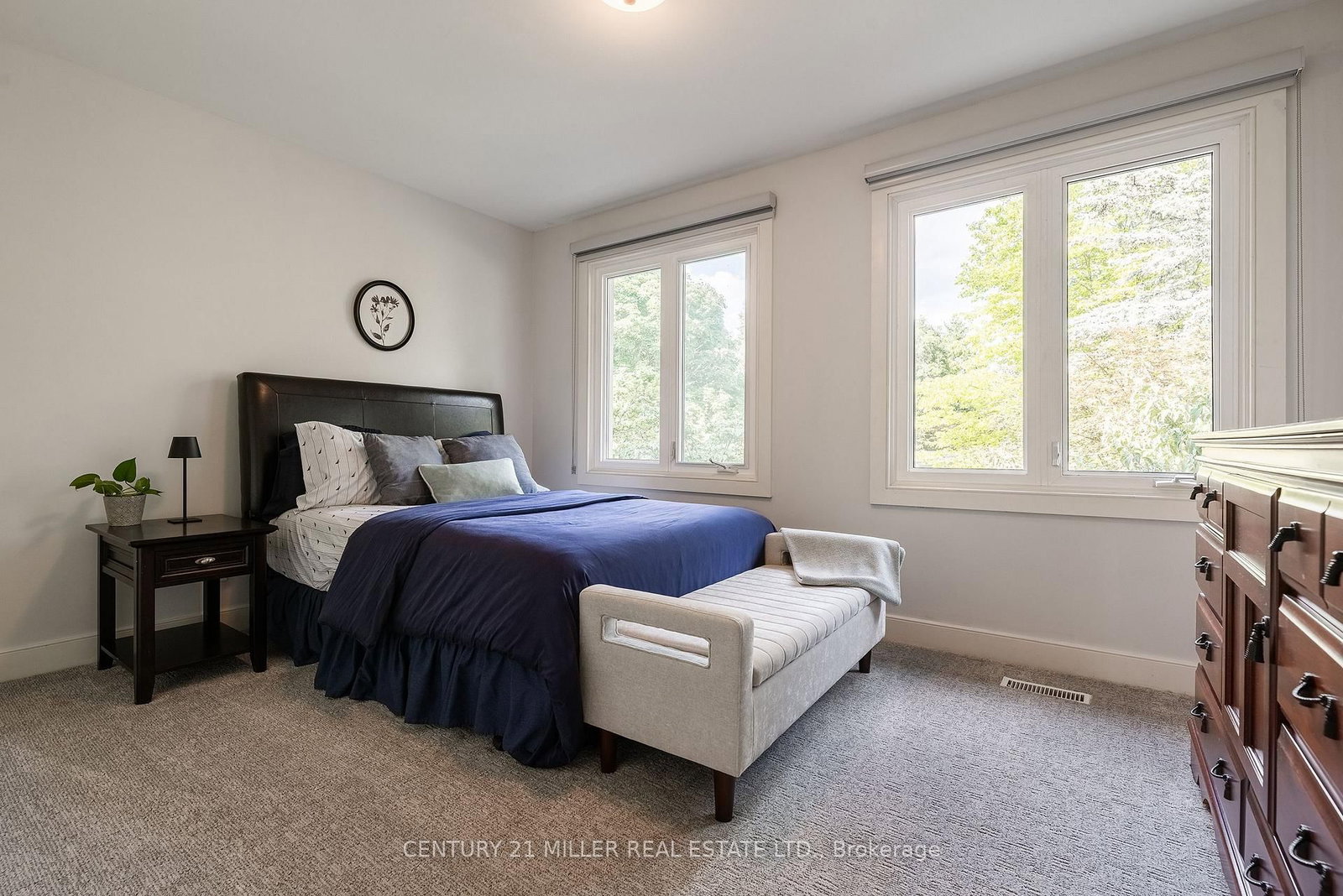 240 Colchester Drive • Oakville, ON photo 29