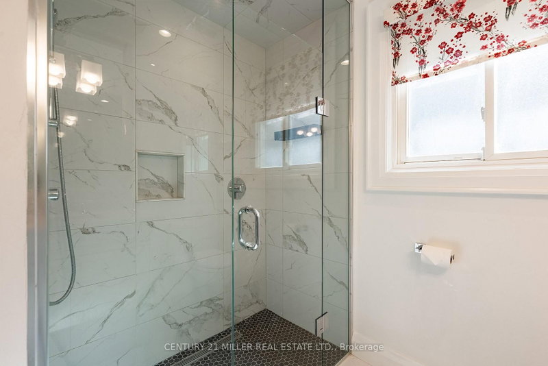 240 Colchester Oakville,ON L6J 5S5 — Photo 33