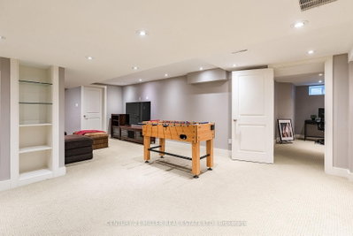 240 Colchester Oakville,ON L6J 5S5 — Photo 36
