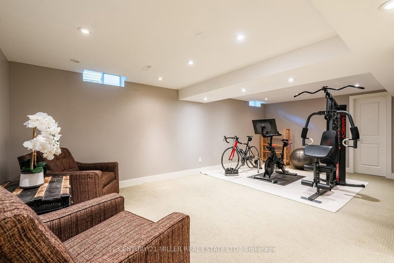 240 Colchester Oakville,ON L6J 5S5 — Photo 37