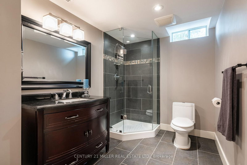 240 Colchester Oakville,ON L6J 5S5 — Photo 39