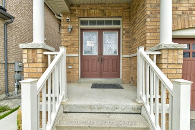 12 Franktown Drive • Brampton, ON photo 5