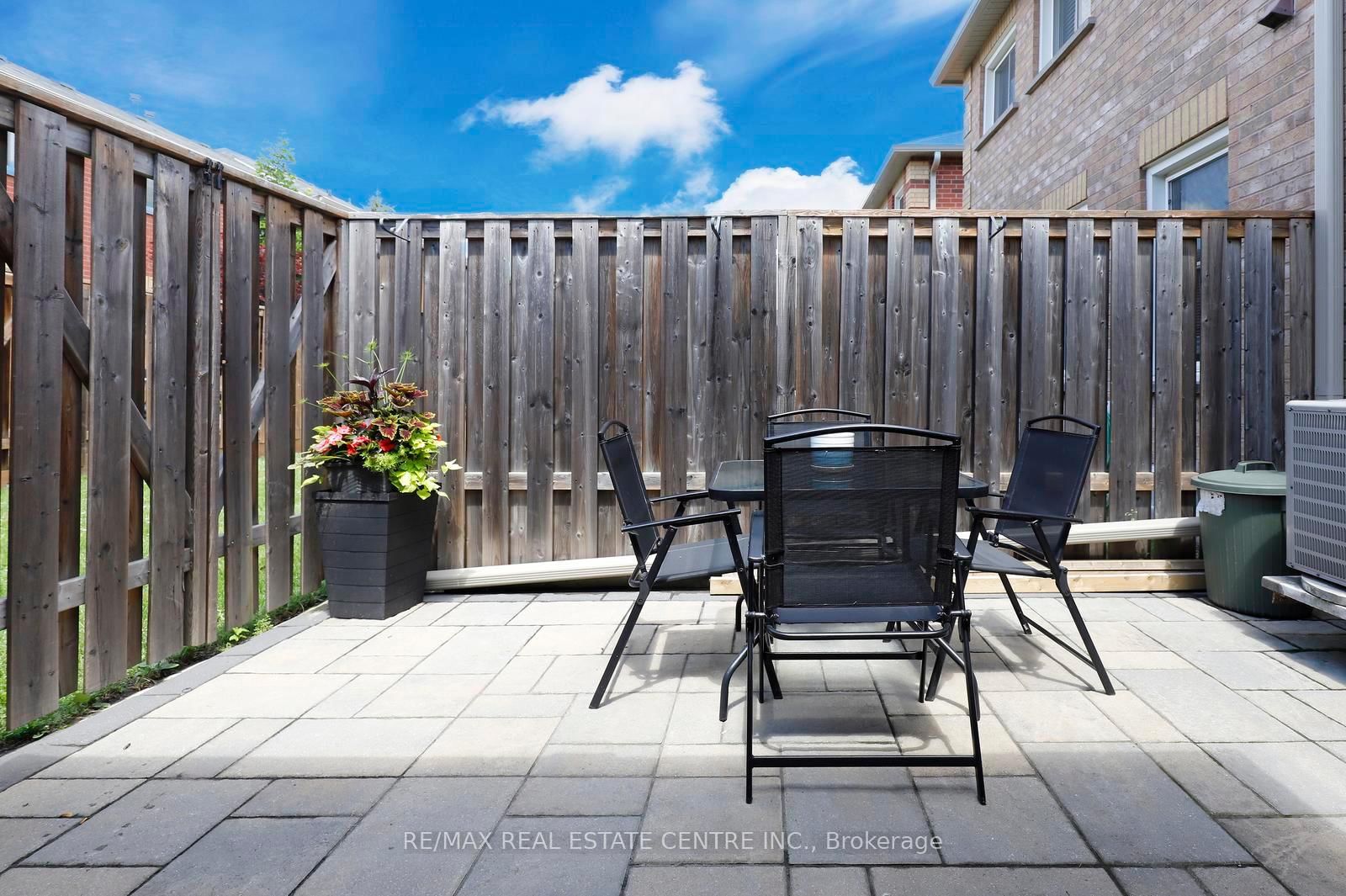 2022 Atkinson Drive • #26 • Burlington, ON photo 31