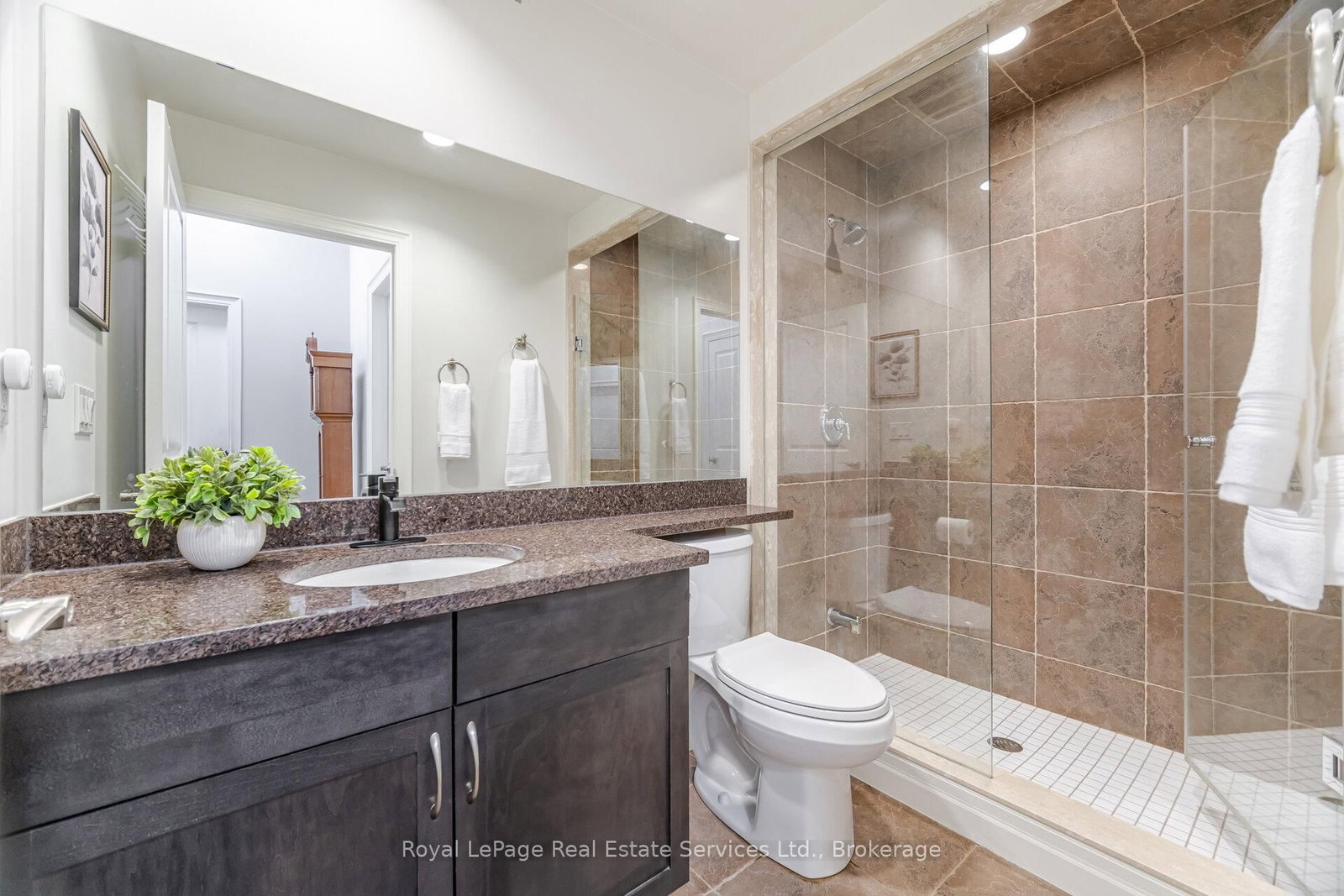 360 Pearl Street • #303 • Burlington, ON photo 17