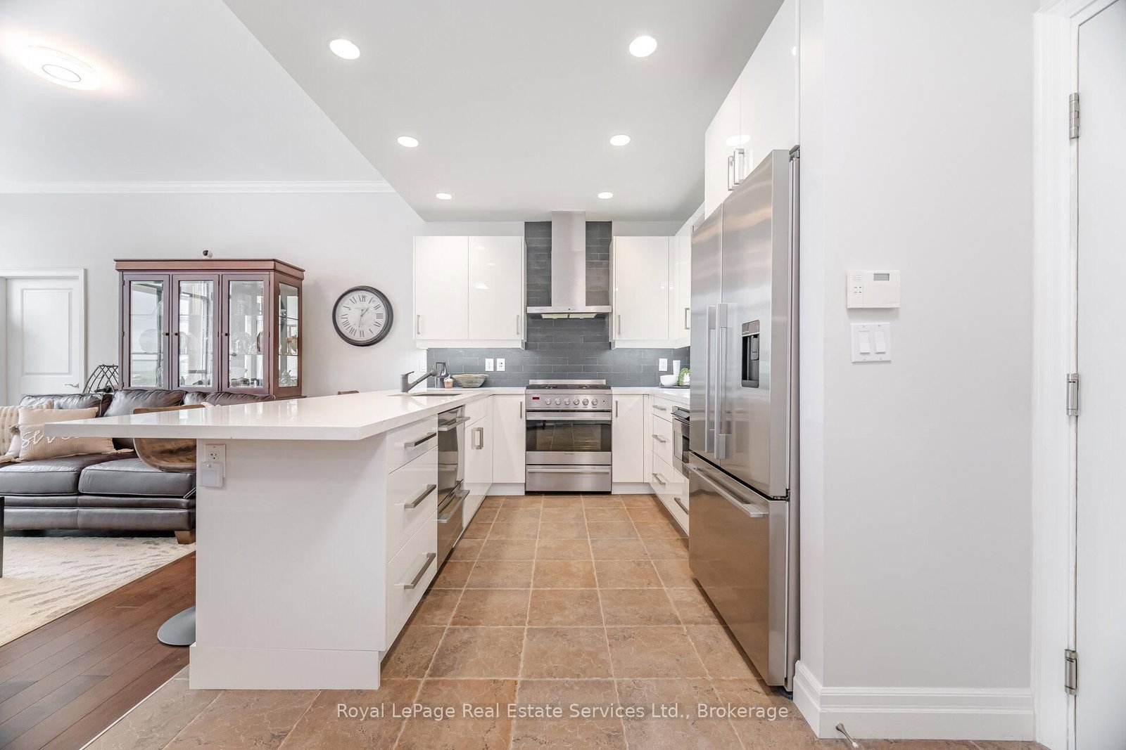 360 Pearl Street • #303 • Burlington, ON photo 8