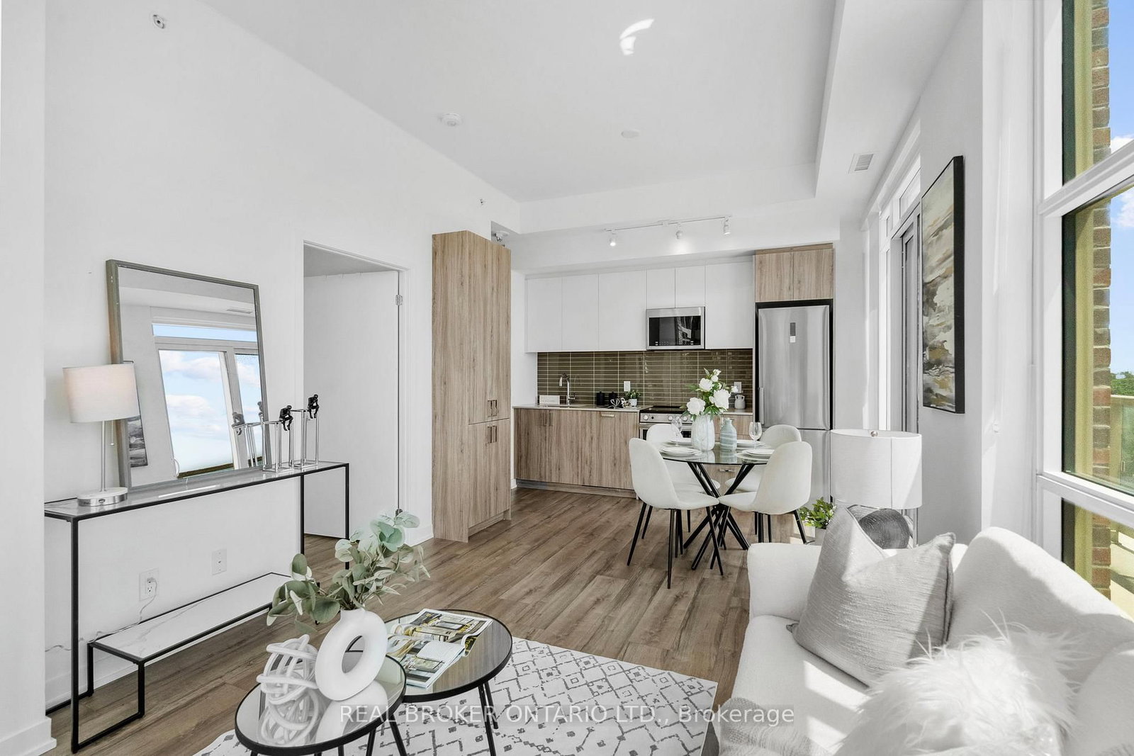 1787 St Clair Avenue W • #920 • Toronto, ON photo 15