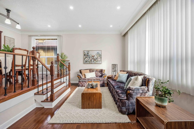 14 Dashwood Crescent