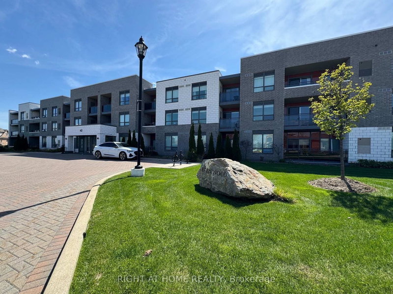 307 - 40 Via Rosedale Way