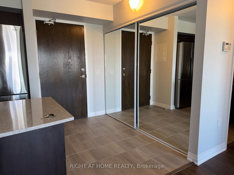 307 - 40 Via Rosedale Way
