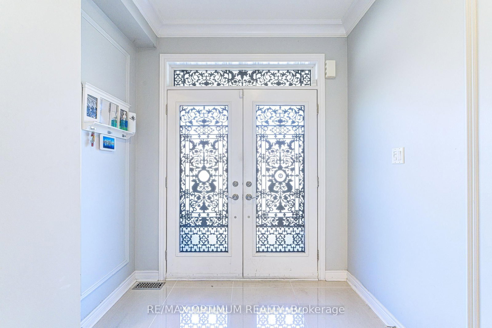120 Canary Close • Brampton, ON photo 4