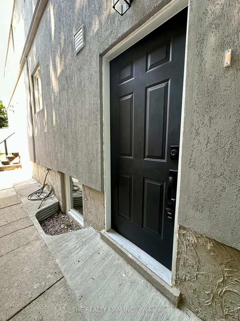 6 Lapp Toronto,ON M6N 3W6 — Photo 43