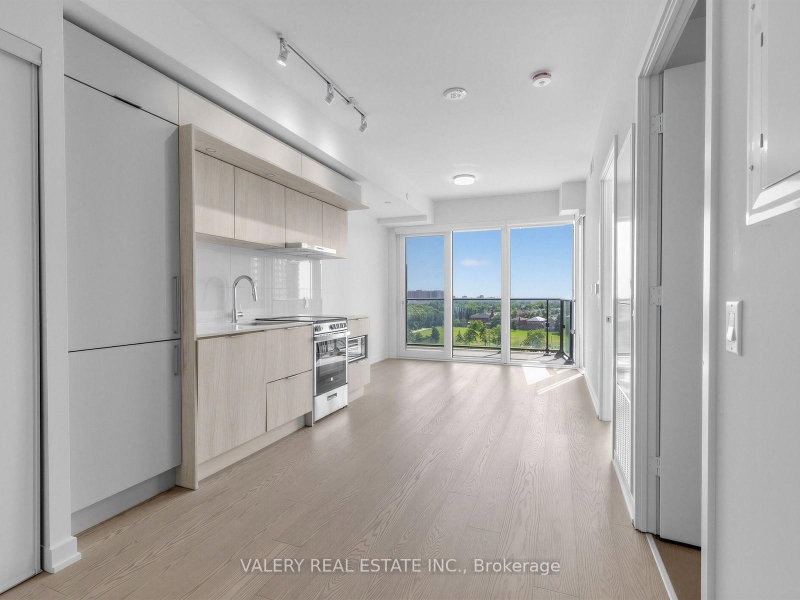 516 - 448 Burnhamthorpe Road W