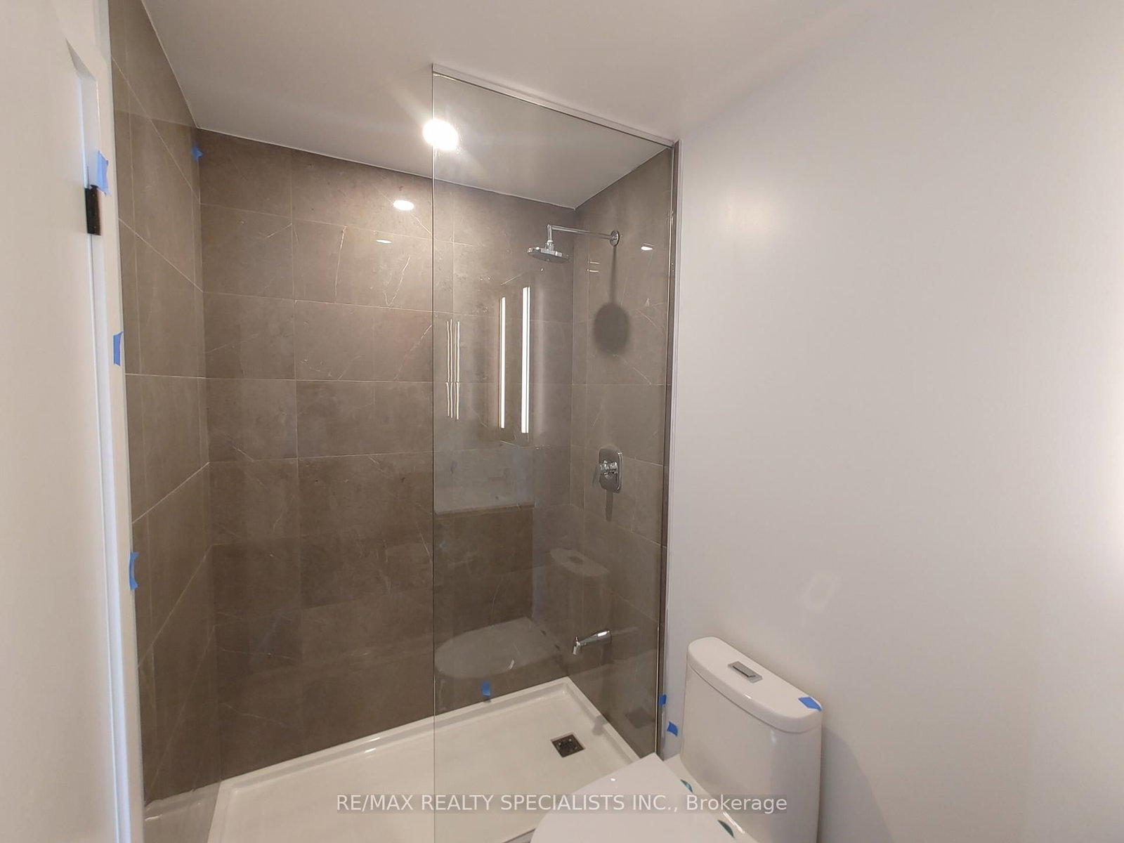 1302-220 MISSINNIHE Way, Mississauga, view 17