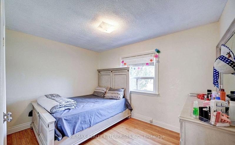 1235 Old River Mississauga,ON L5G 3G2 — Photo 10
