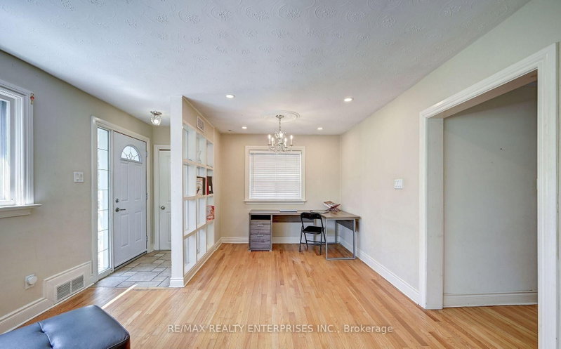 1235 Old River Mississauga,ON L5G 3G2 — Photo 8