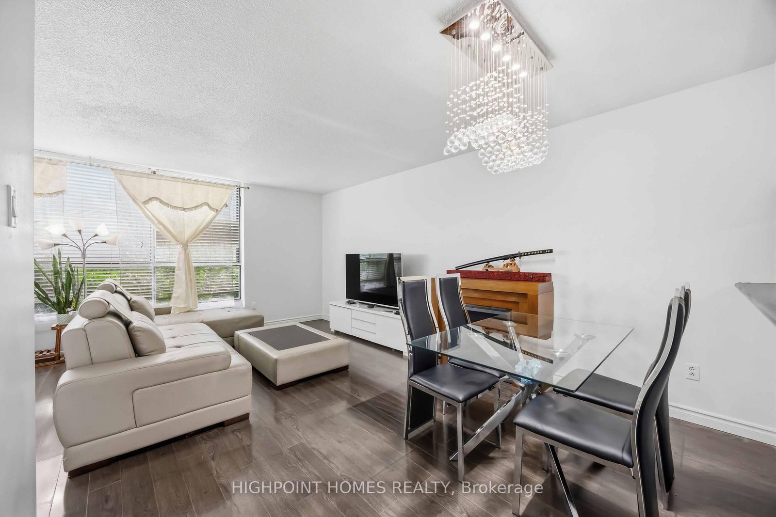 10 Martha Eaton Way • #109 • Toronto, ON photo 10