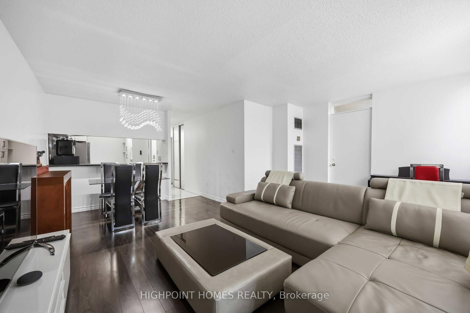 10 Martha Eaton Way • #109 • Toronto, ON photo 15